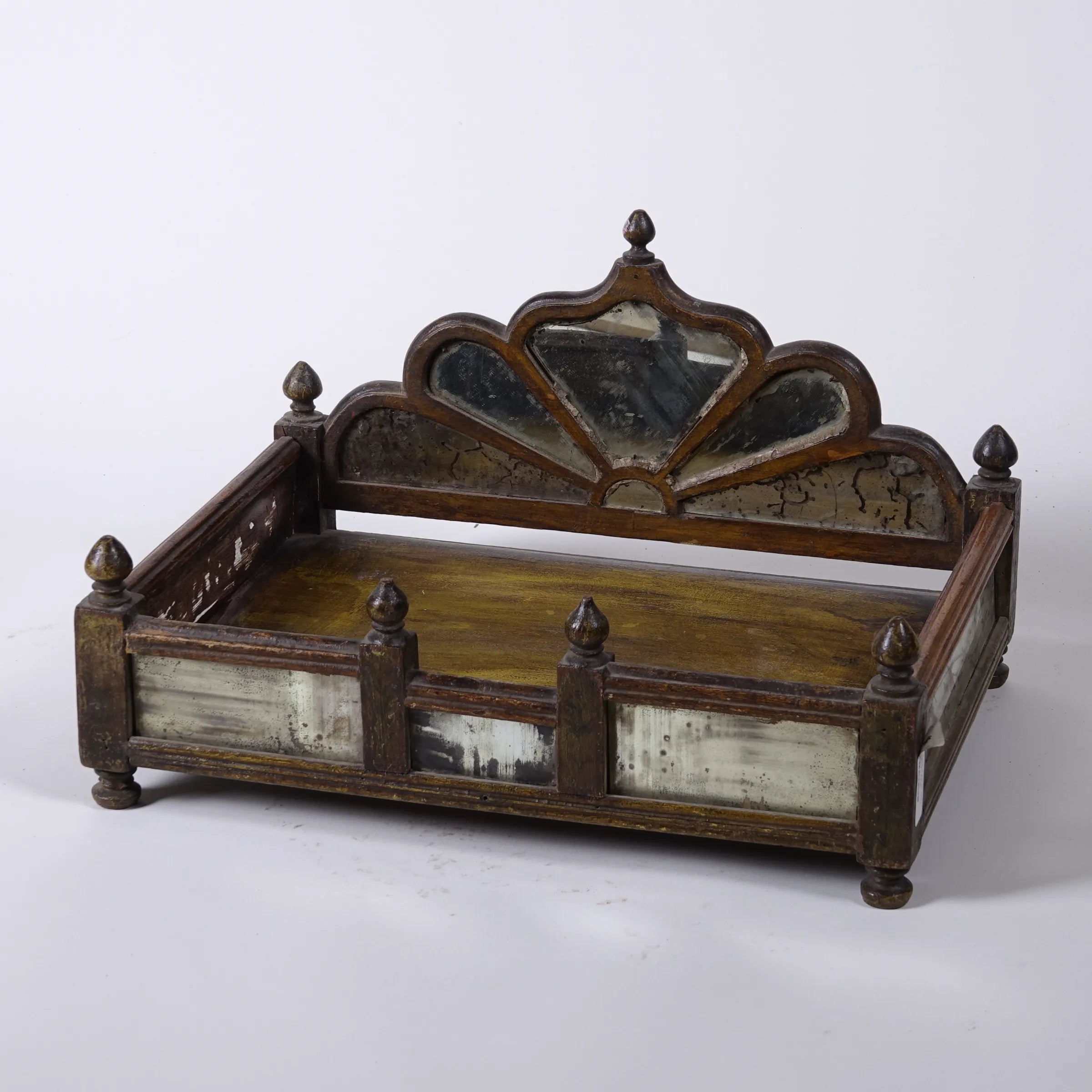 Kalasa - Autel indien en bois et miroirs n°10