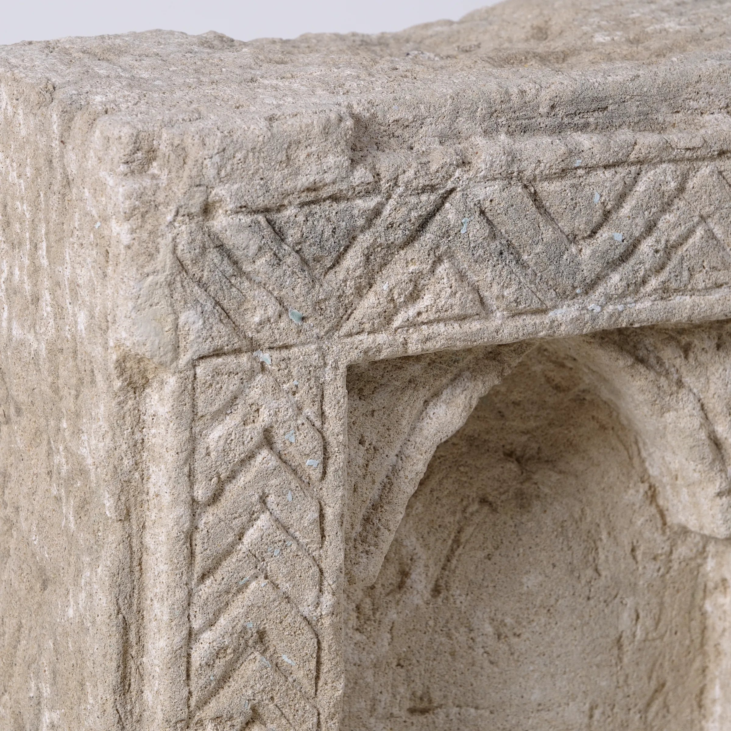 Aala - Alcove en pierre n°3