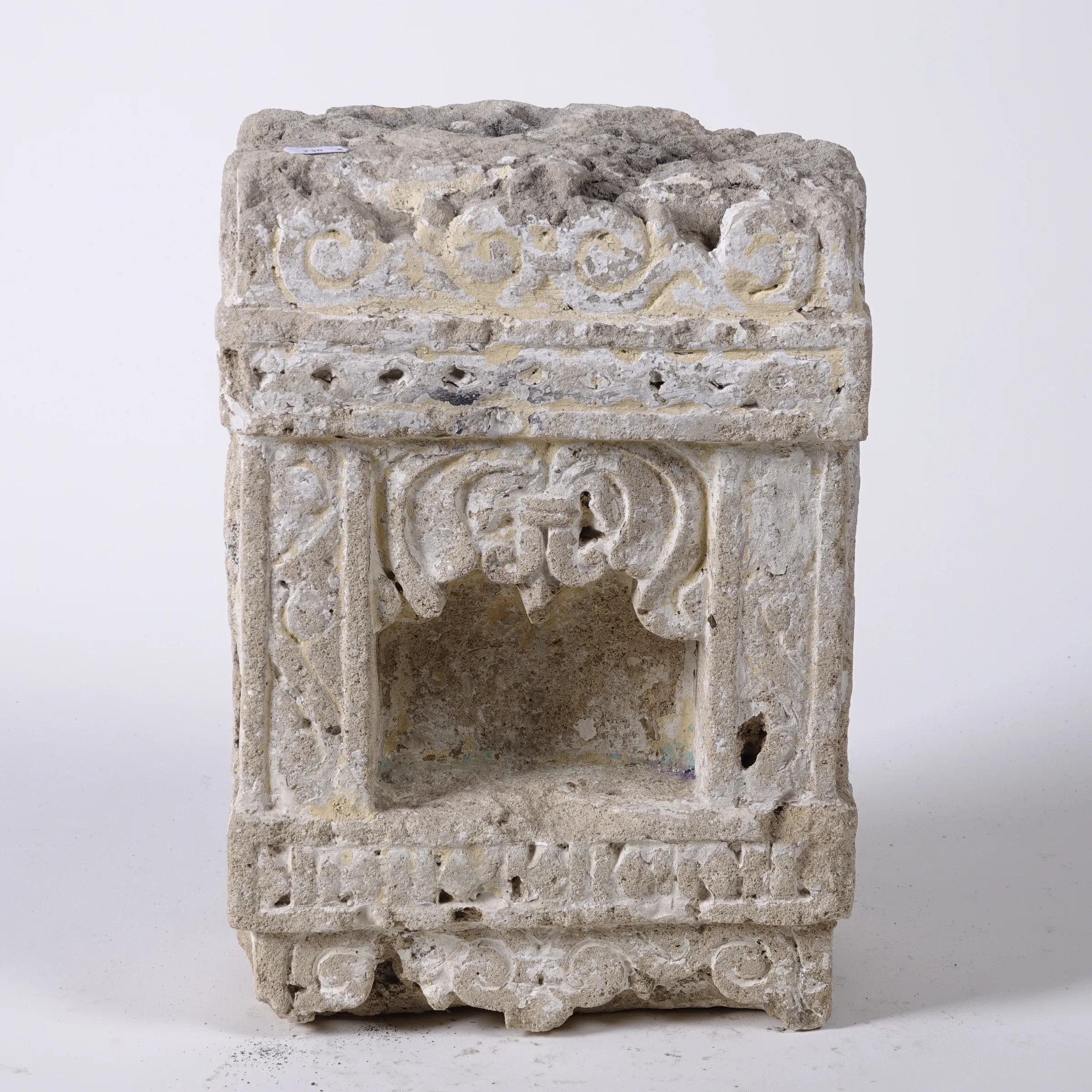 Aala - Alcove en pierre n°4