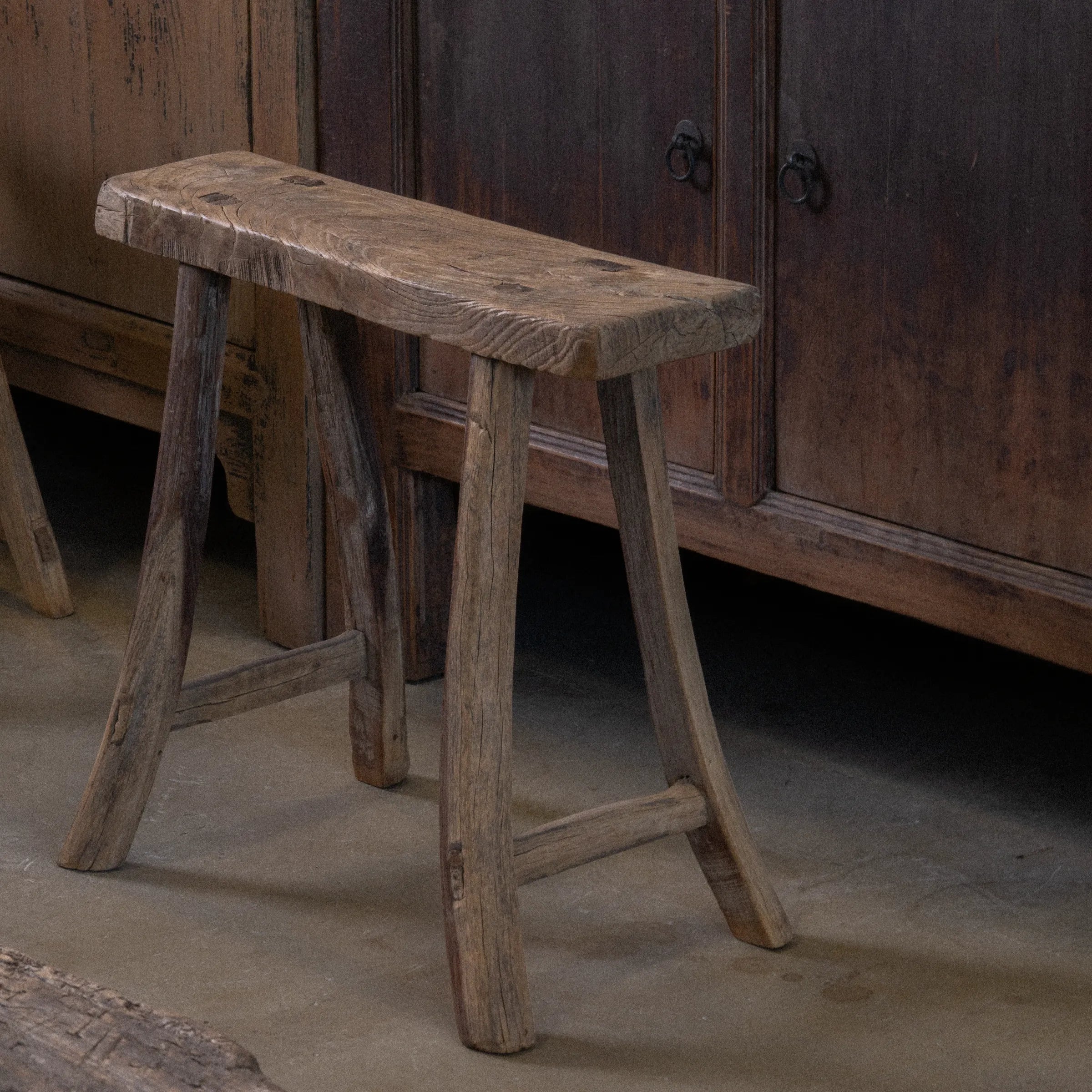 Zao - Tabouret rectangulaire en orme ancien n°6