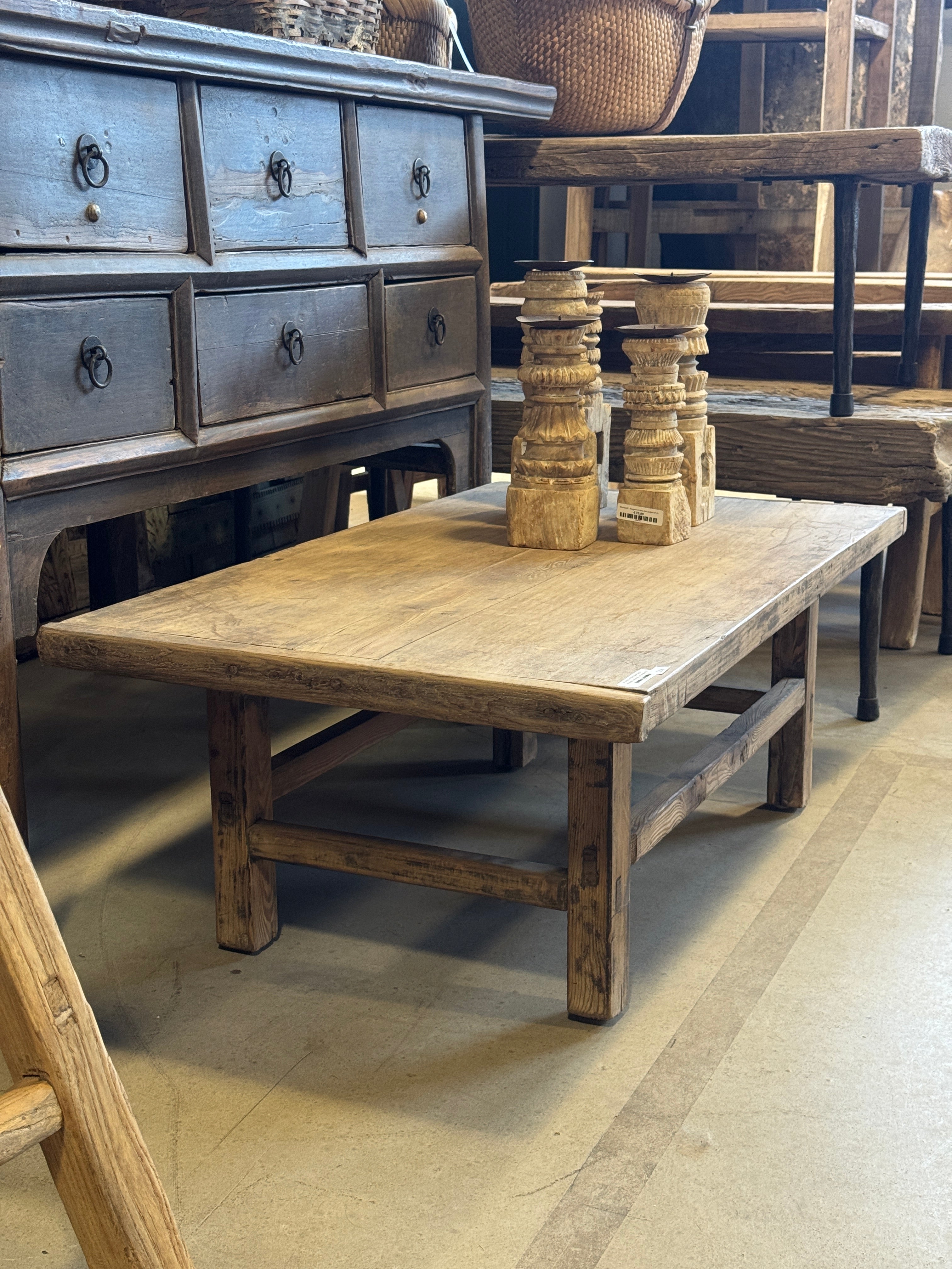 Taigu - Table basse ancienne en orme n°2