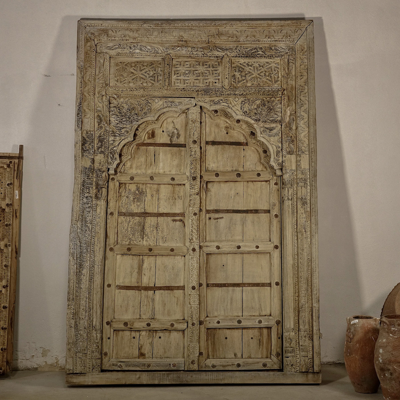 Abohar - Indian door with arch