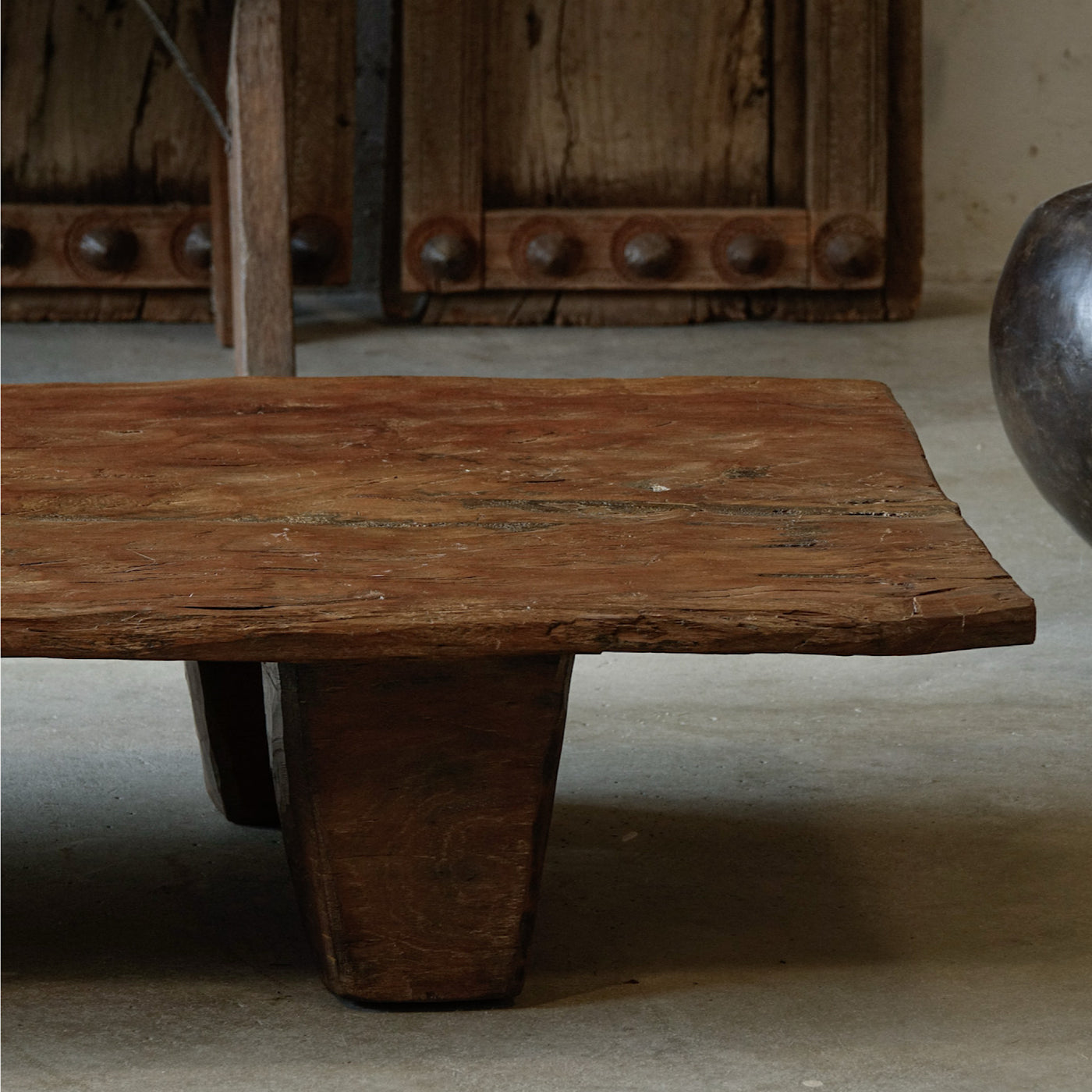 Authentique table Naga ancienne n°24