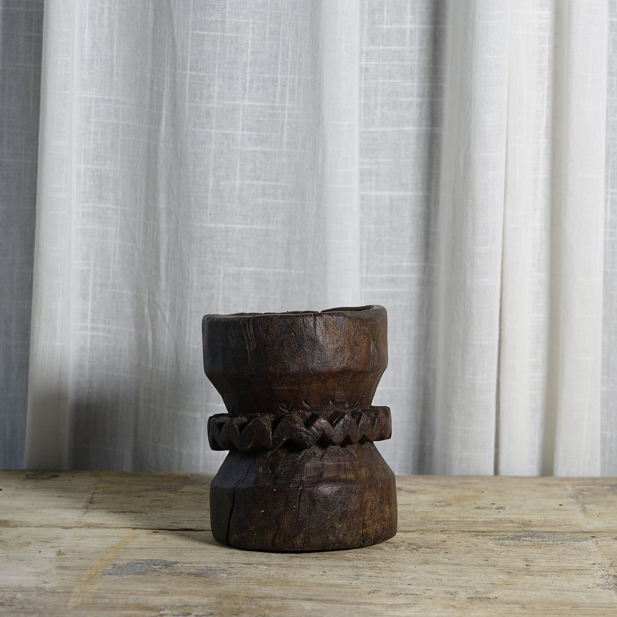 Asika - Pot gravé en bois n°12