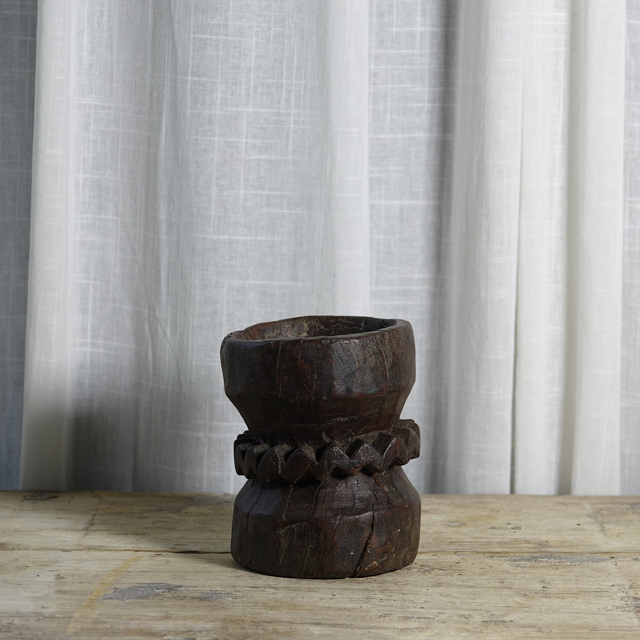 Asika - Pot gravé en bois n°12