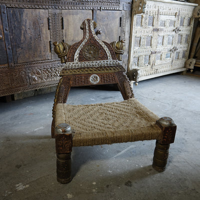 Pidha - Traditional Wooden Chair in Sculpted Wood and Rope N ° 2