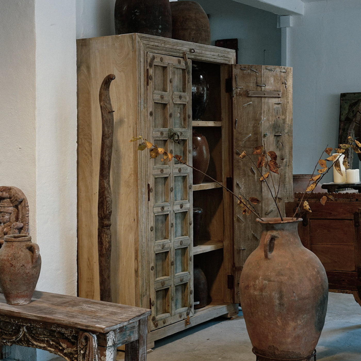 Almari - Armoire en bois avec porte ancienne n°4