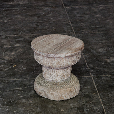 Okhli - Tabouret ancien sculpté en bois avec plateau n°6