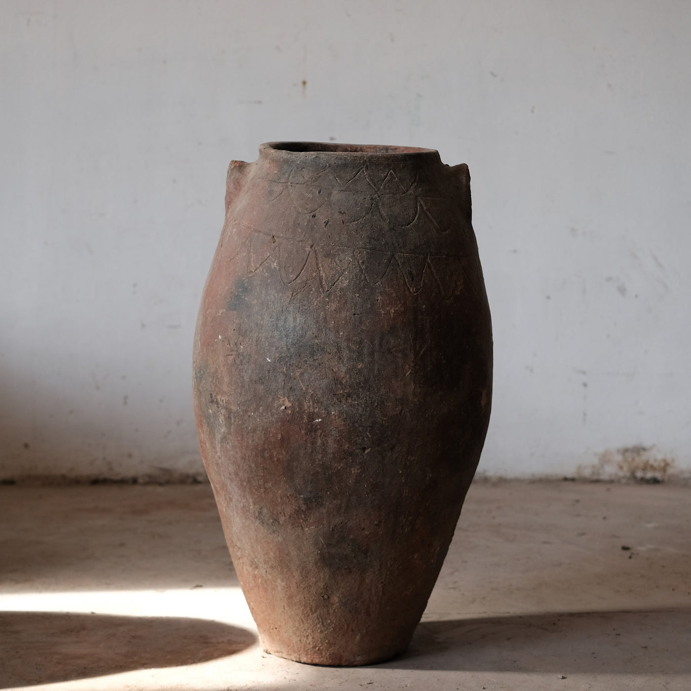 Erzurum - Ancient Turkish Anatolia Jar on Terracotta N ° 4