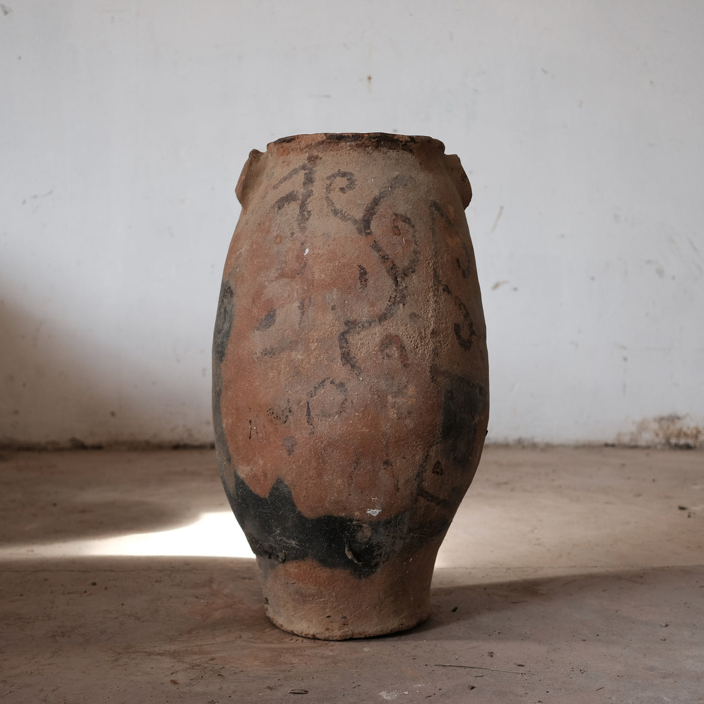 Erzurum - Ancient Turkish Anatolia jar on terracotta