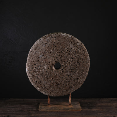 Degir - Stone wheel on base