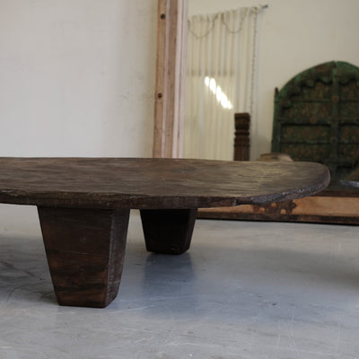 Authentique table Naga ancienne n°42