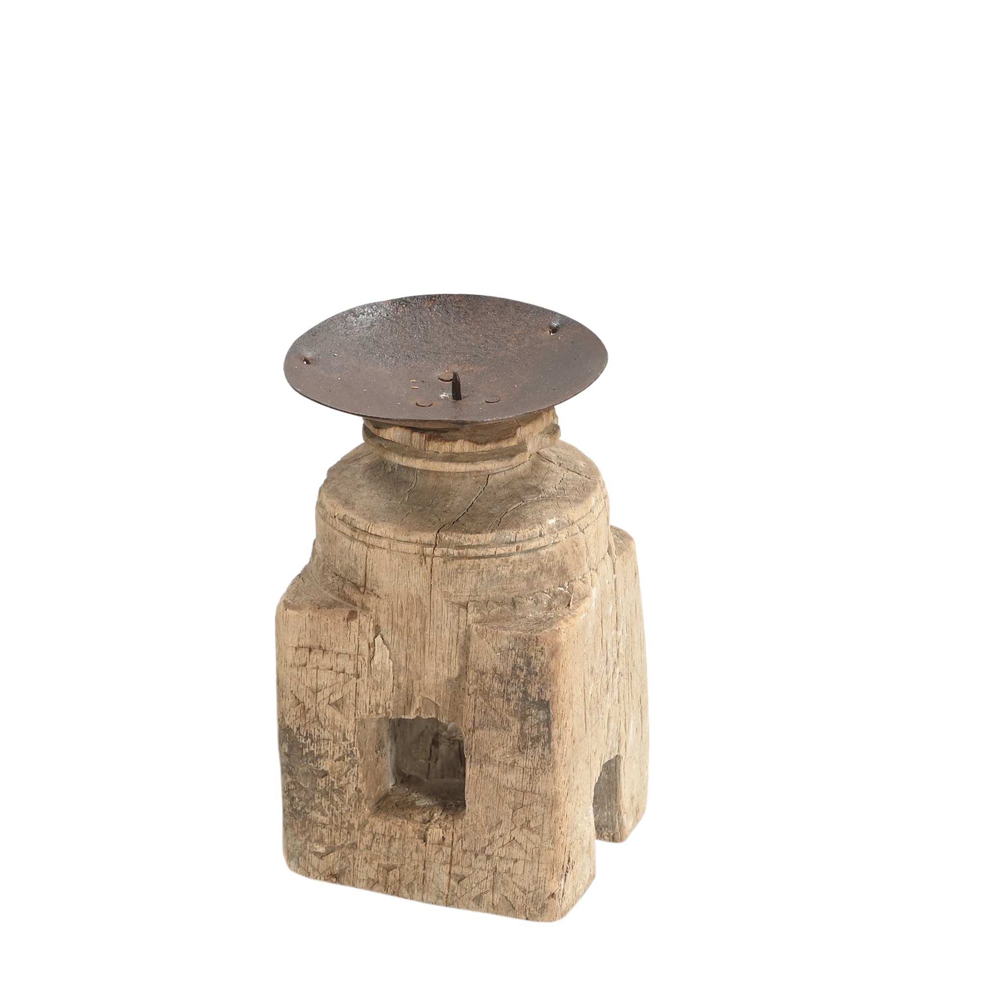 Momabatti - Bougeoir indien en bois clair sculpté nº118
