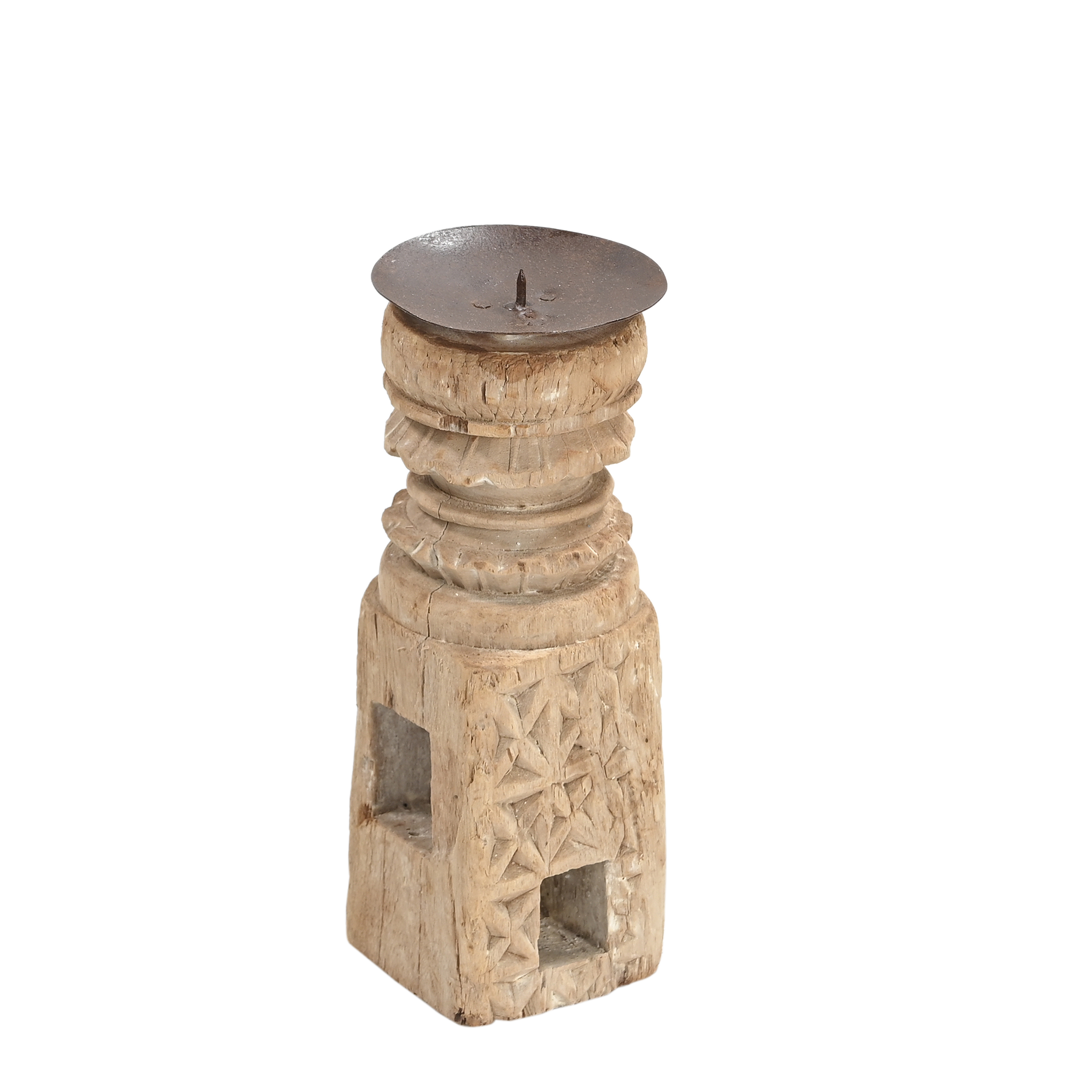 Momabatti - Bougeoir en bois clair sculpté nº126