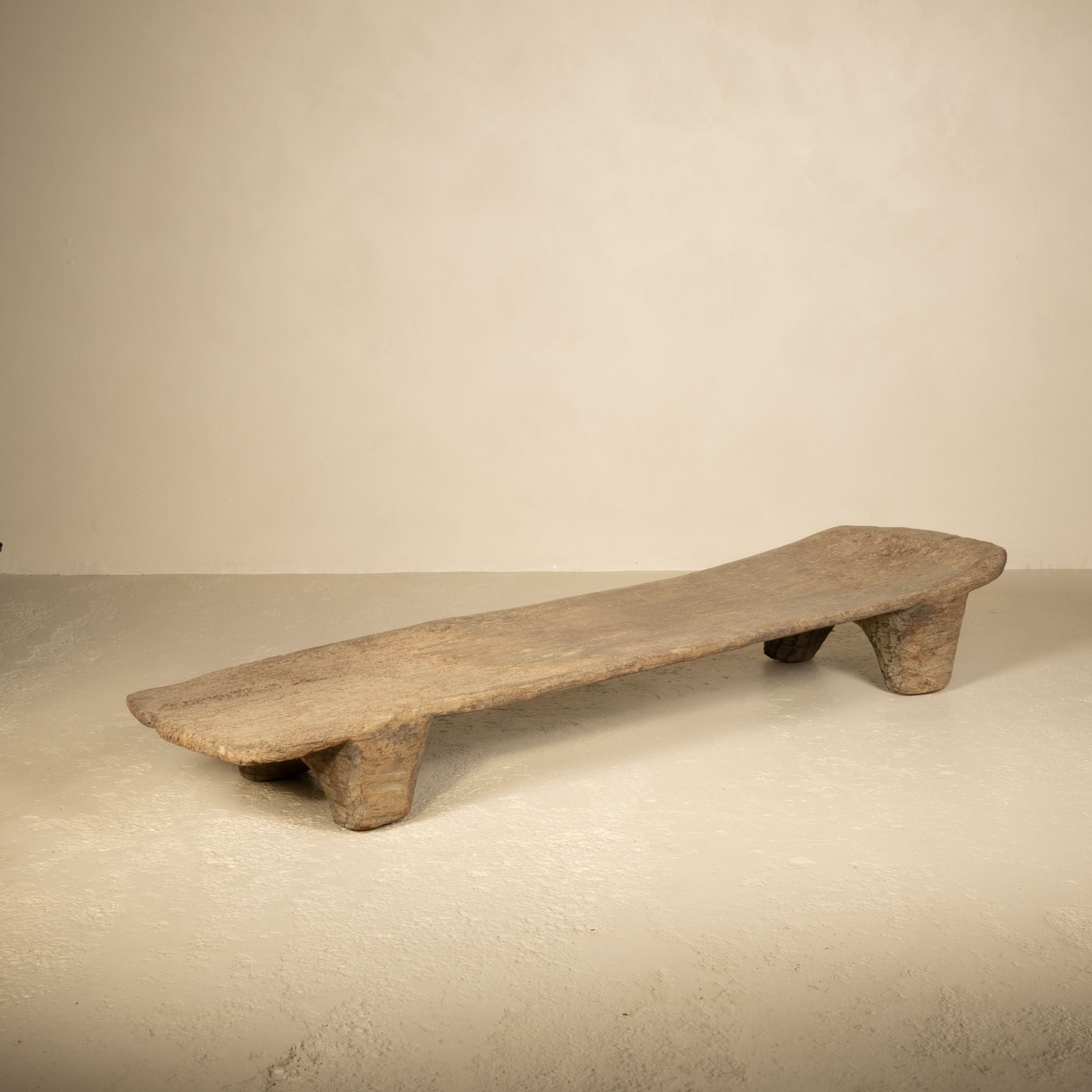Angami - Authentique table Naga ancienne n°1