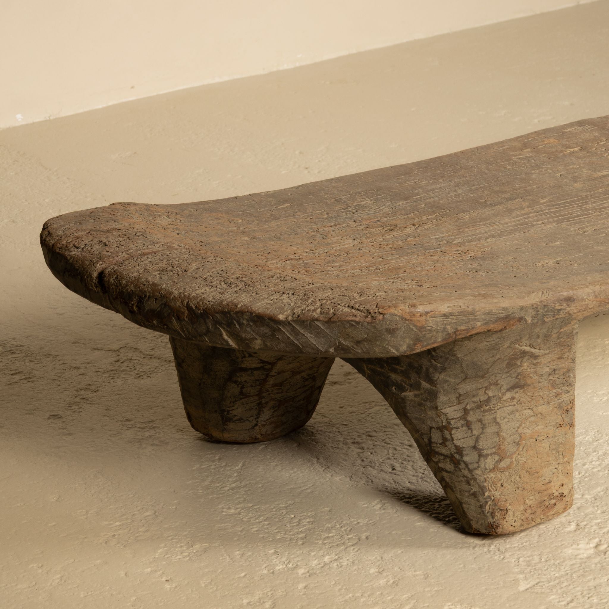 Angami - Authentique table Naga ancienne n°1