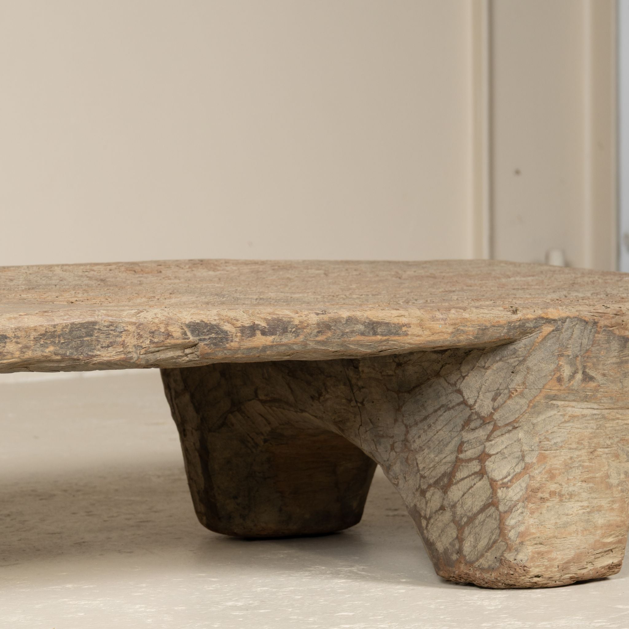 Angami - Authentique table Naga ancienne n°1