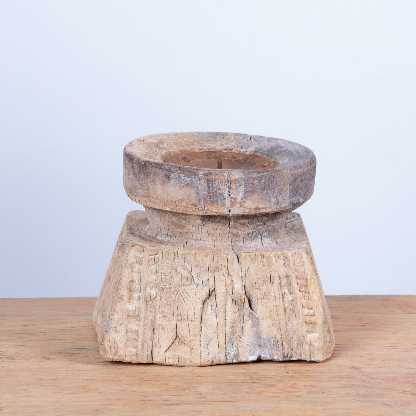 Bijani - Wooden candle holder n ° 21