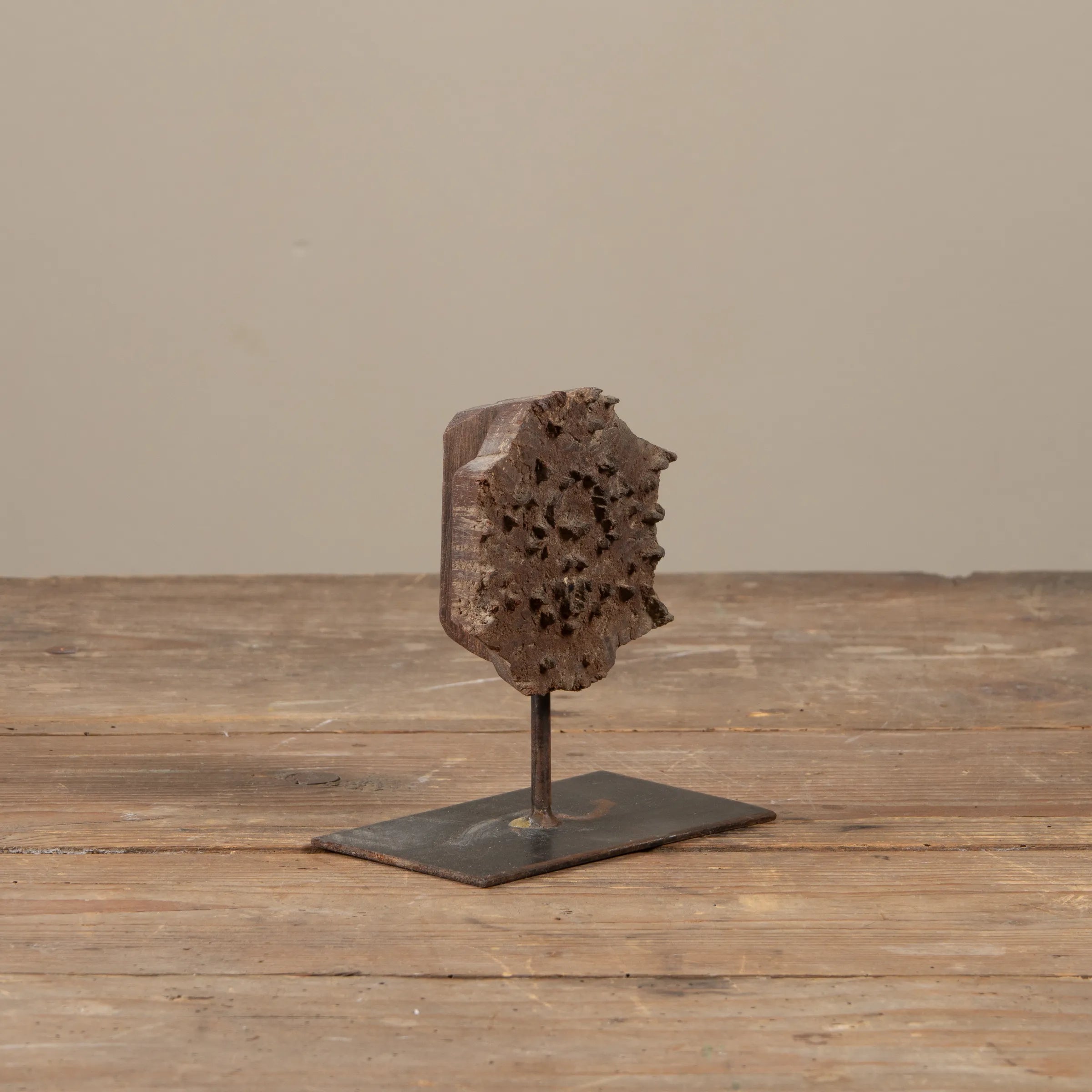 Lakdi - Ancien tampon de blockprint sur pied n°18