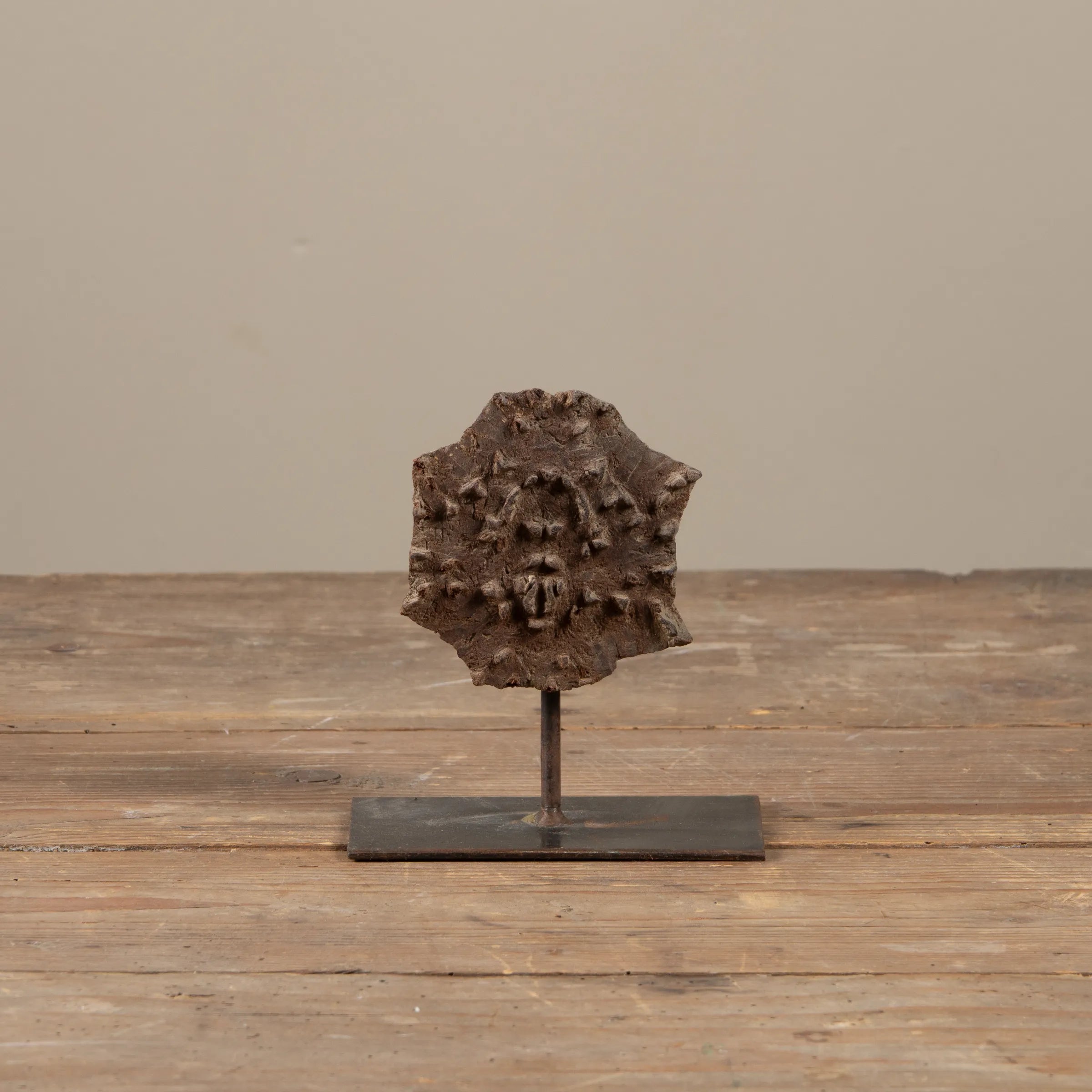 Lakdi - Ancien tampon de blockprint sur pied n°18