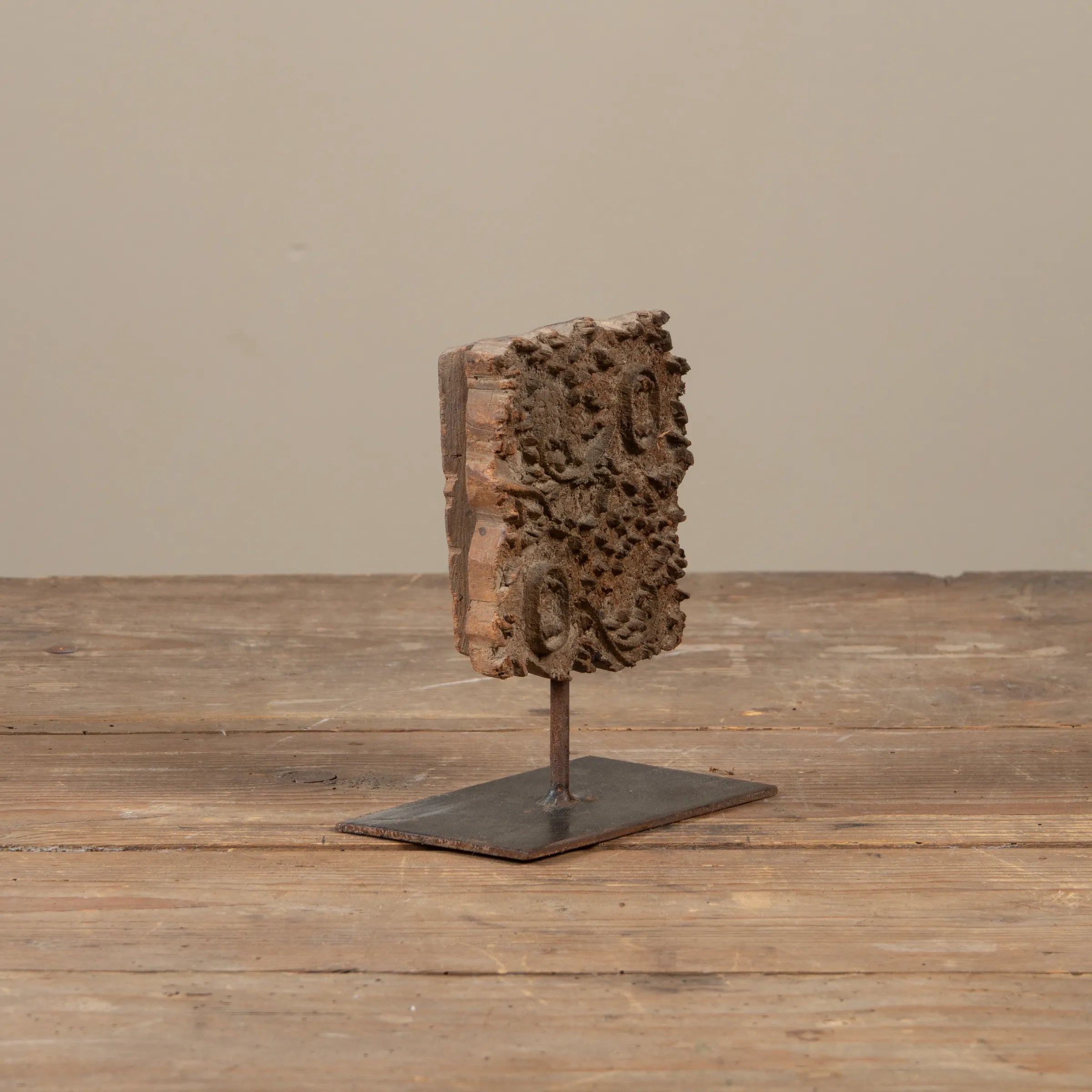Lakdi - Ancien tampon de blockprint sur pied n°31