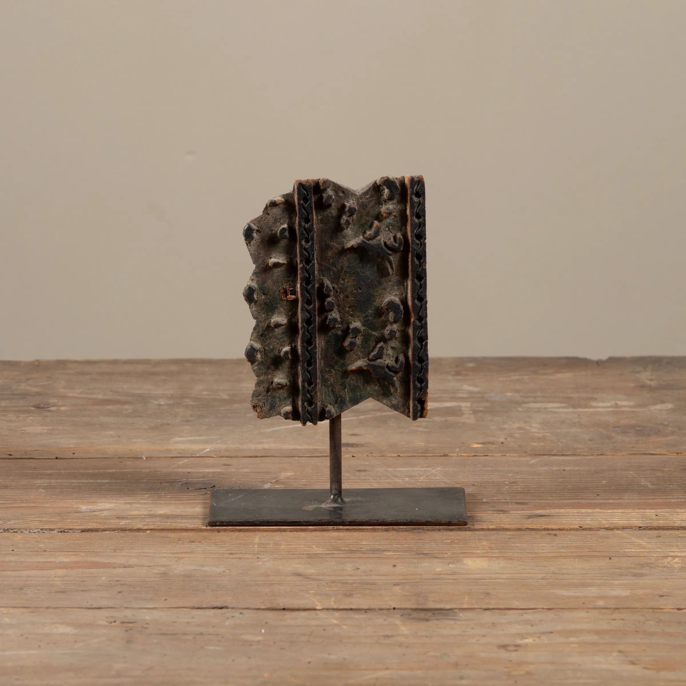 Lakdi - Ancien tampon de blockprint sur pied n°40
