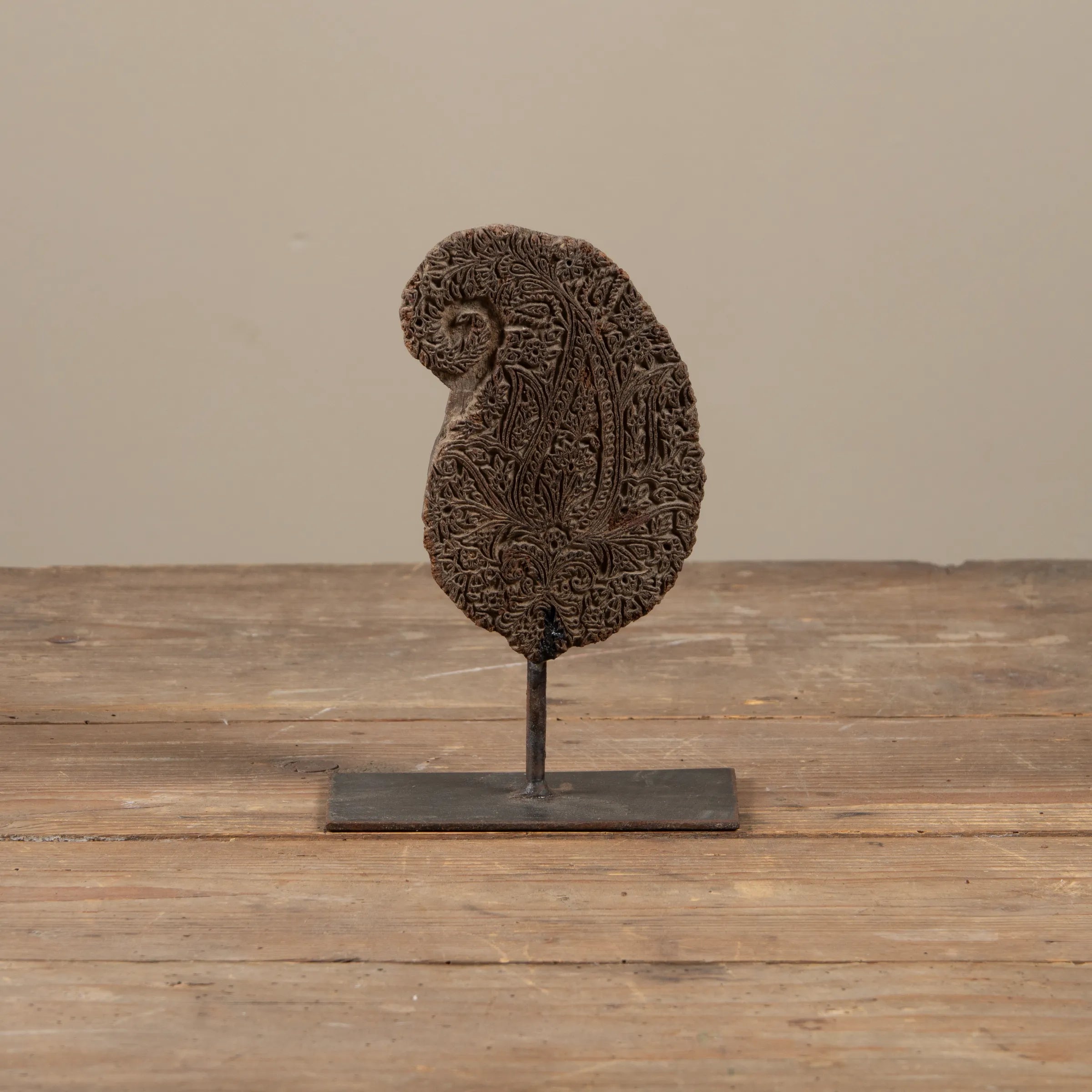 Lakdi - Ancien tampon de blockprint sur pied n°44