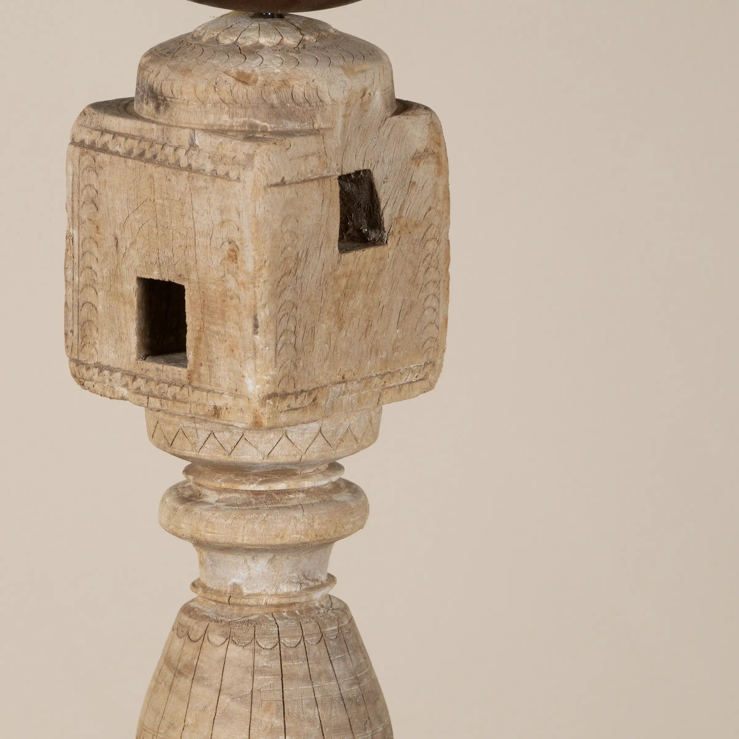 Diya - Bougeoir en bois n°1