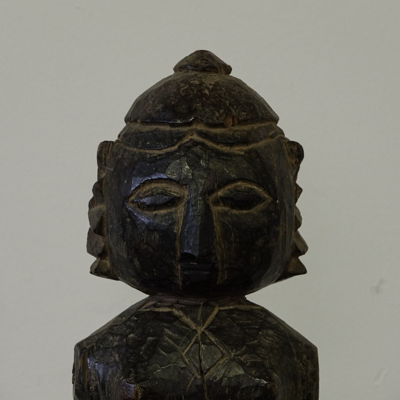 DEESA - Old sculpted Indian statue n ° 4