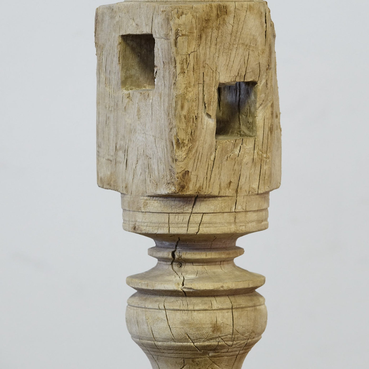 Dharni - Wooden candlestick n ° 1