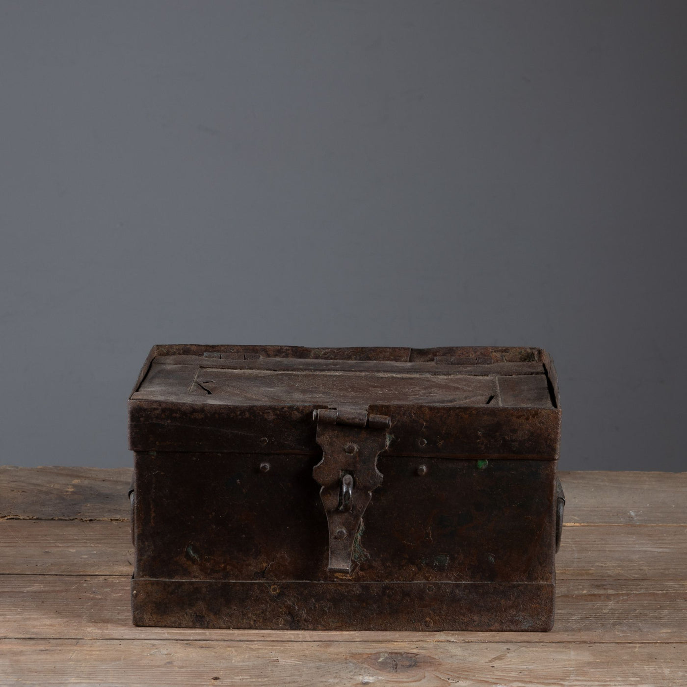 Gulak - Indian Iron Chest N ° 7