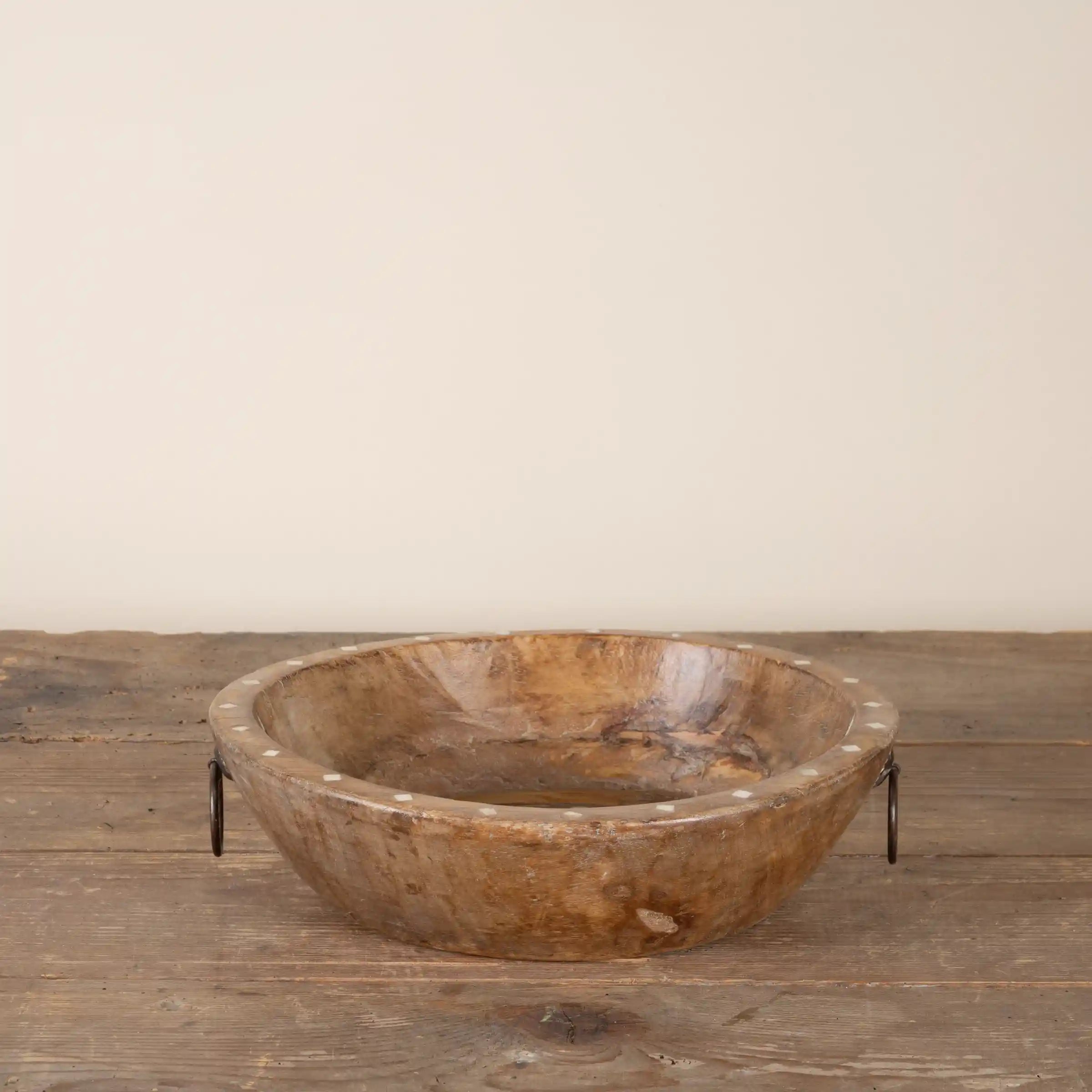 Ajawa - Corbeille en bois ancien et incrustations en os n°5