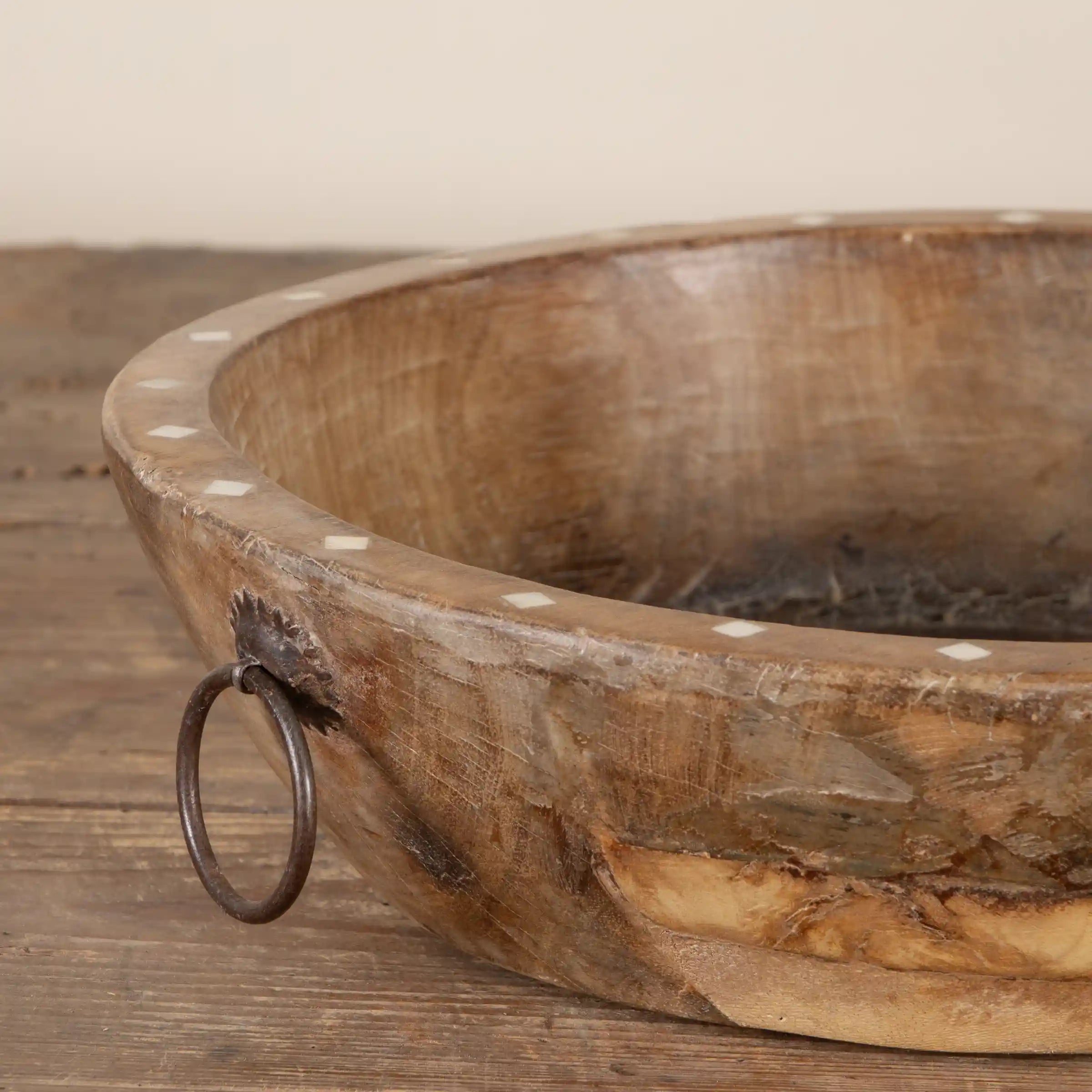 Ajawa - Corbeille en bois ancien et incrustations en os n°5
