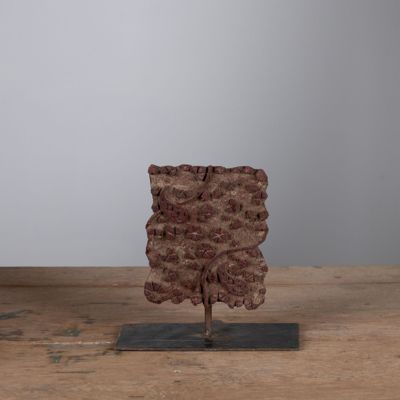 Lakdi - Old BlockPrint Tampon On Stand N ° 9