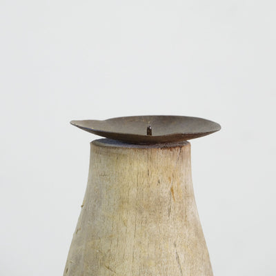 Momabatti - Light wooden candle holder carved nº2