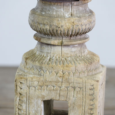 MoMABATTI - Indian sculpted light wooden candlestick nº1