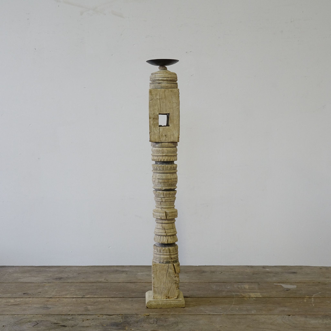 Rajvansh - Wooden candlestick n ° 3