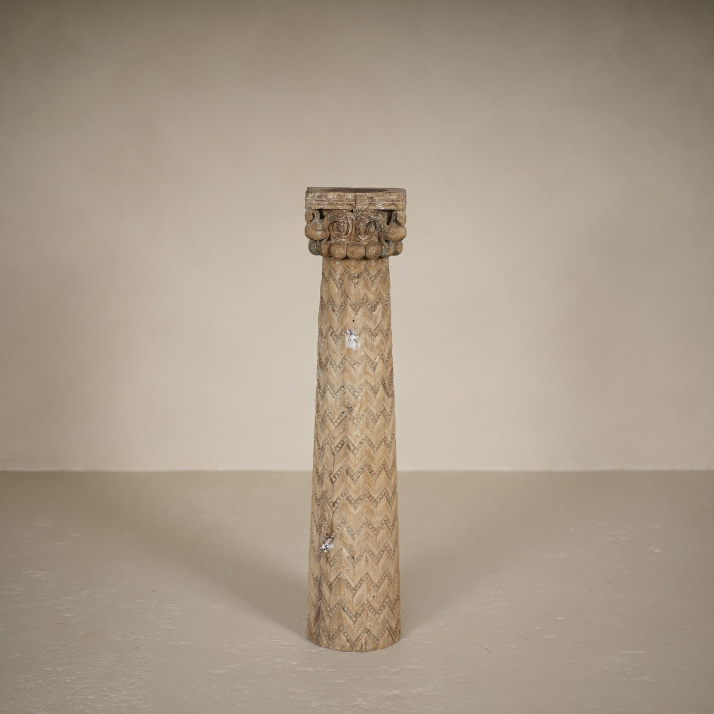 Stambh - Indian wooden candle holder n ° 8