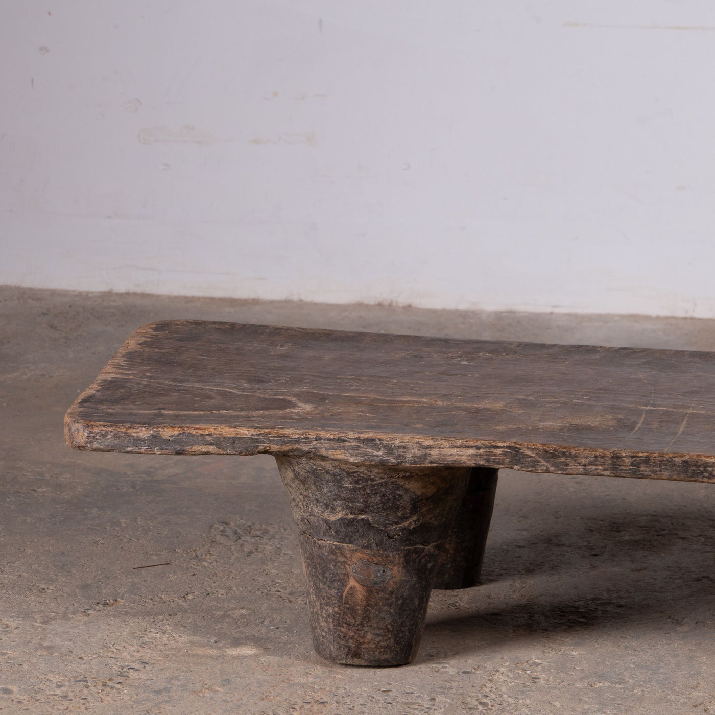 Angami - Authentic Old Naga Table N ° 15