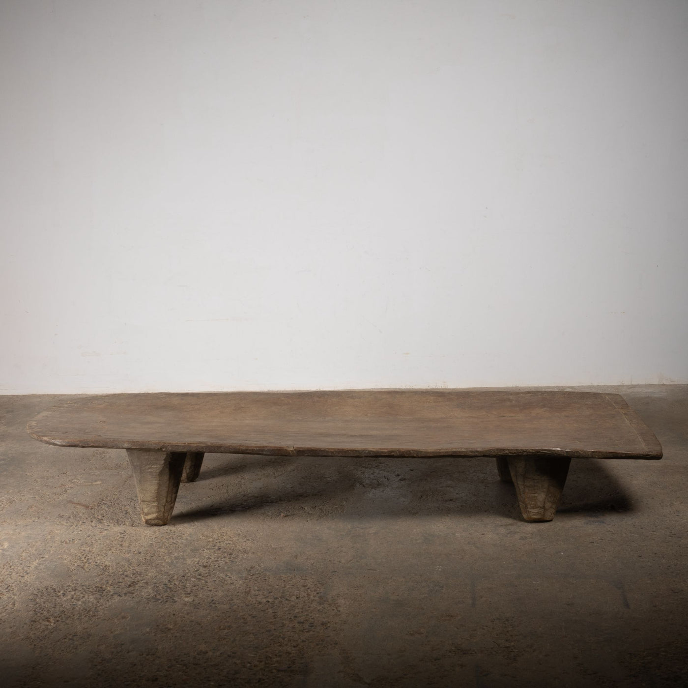 Angami - Authentic old naga table n ° 21