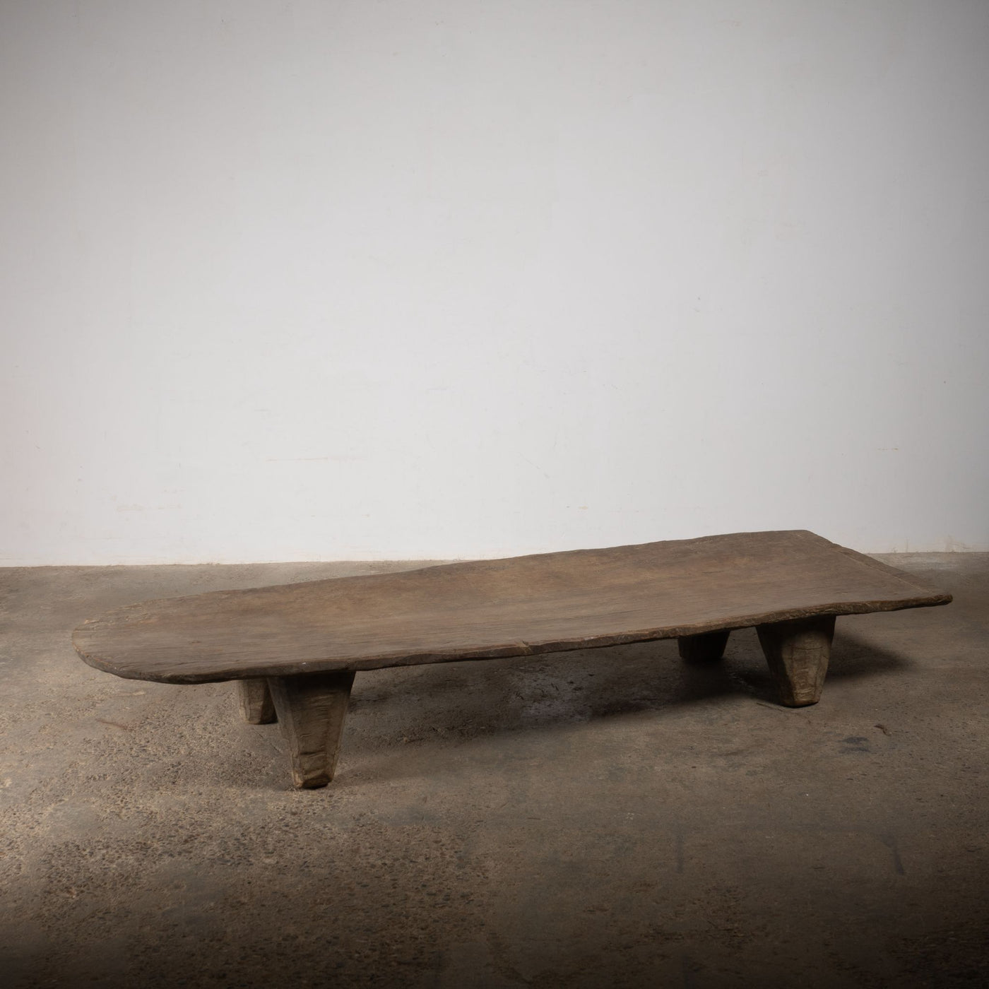 Angami - Authentic old naga table n ° 21