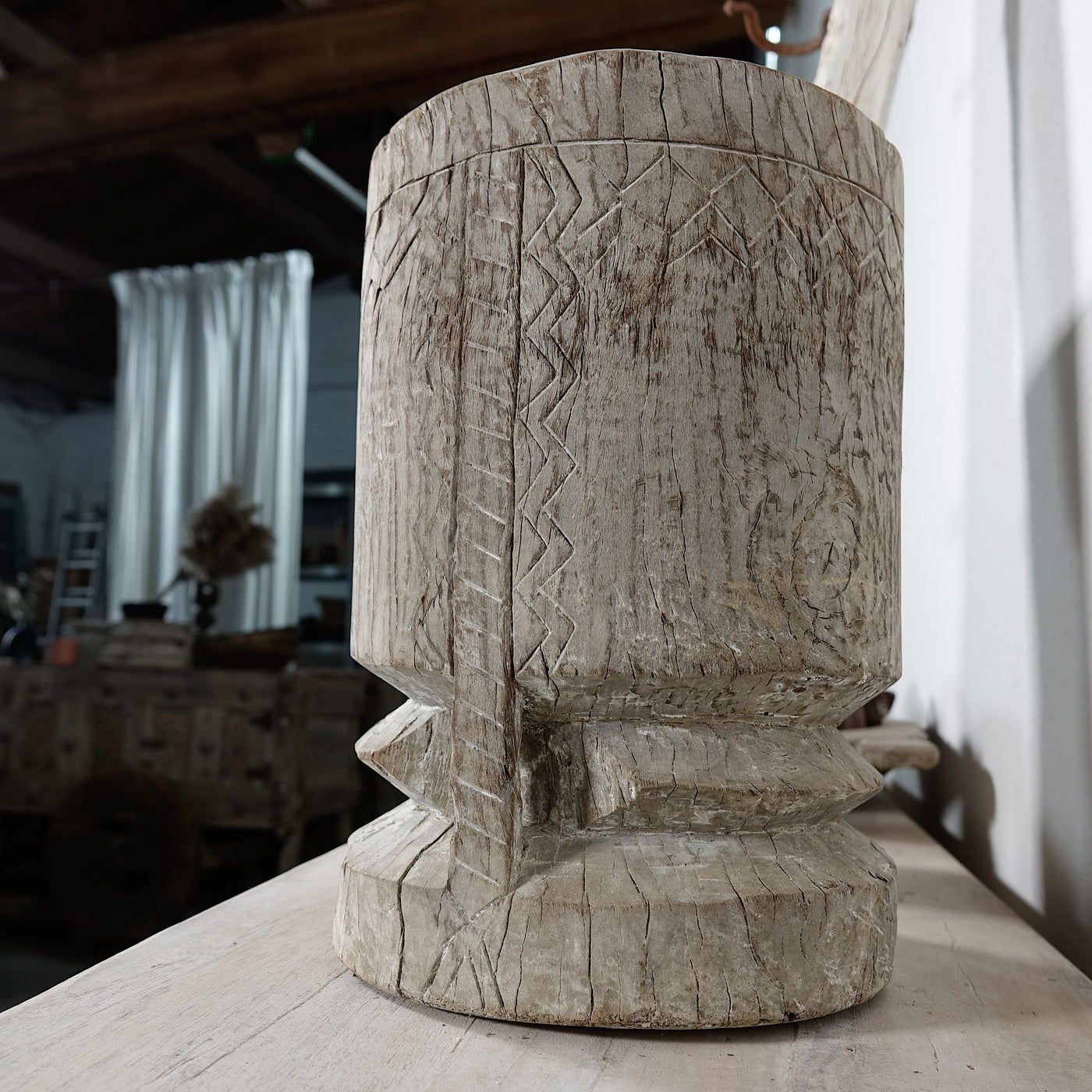 Okhli n°5 - Ancien mortier sculpté en bois