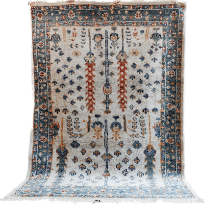 Araji - Indian carpet knotted in wool