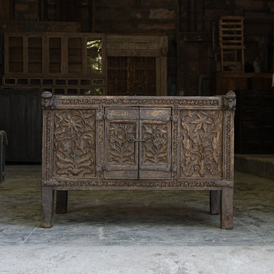 Old Damchiya - Carved Indian furniture n°36
