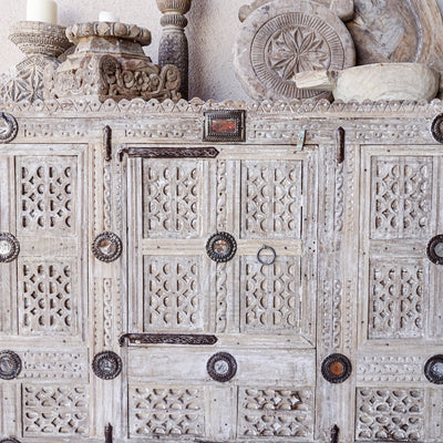 Old Damchiya - Carved Indian furniture n°19