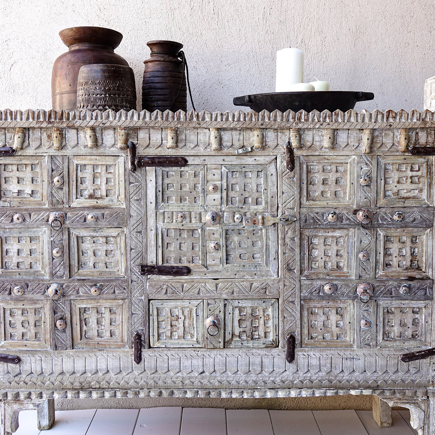 Old Damchiya - Carved Indian furniture n°26